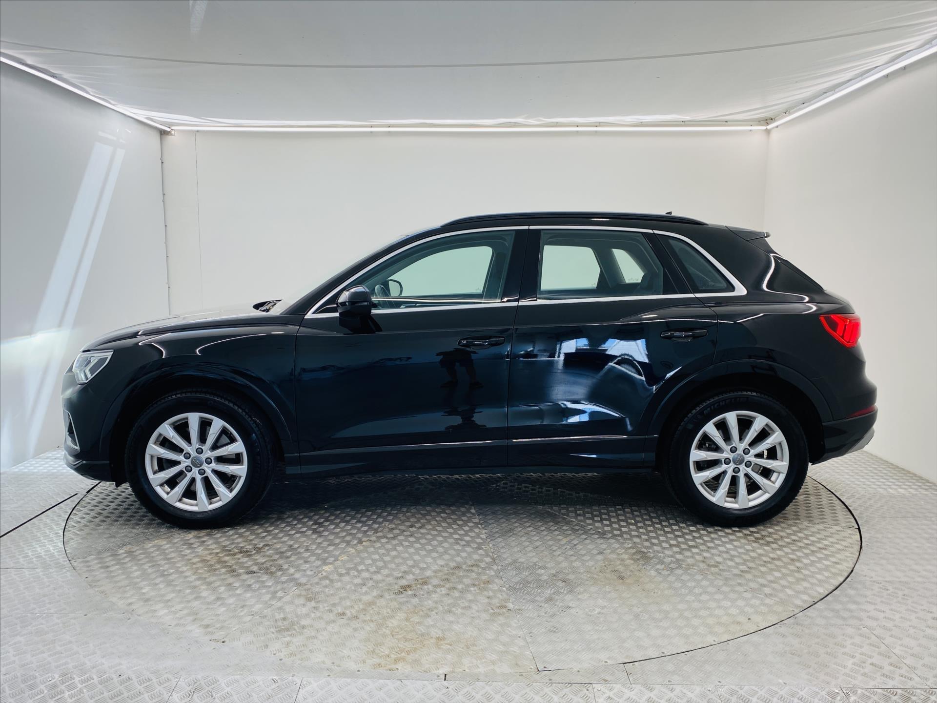 audi-q3-2-0-40-tfsi-quattro - 2