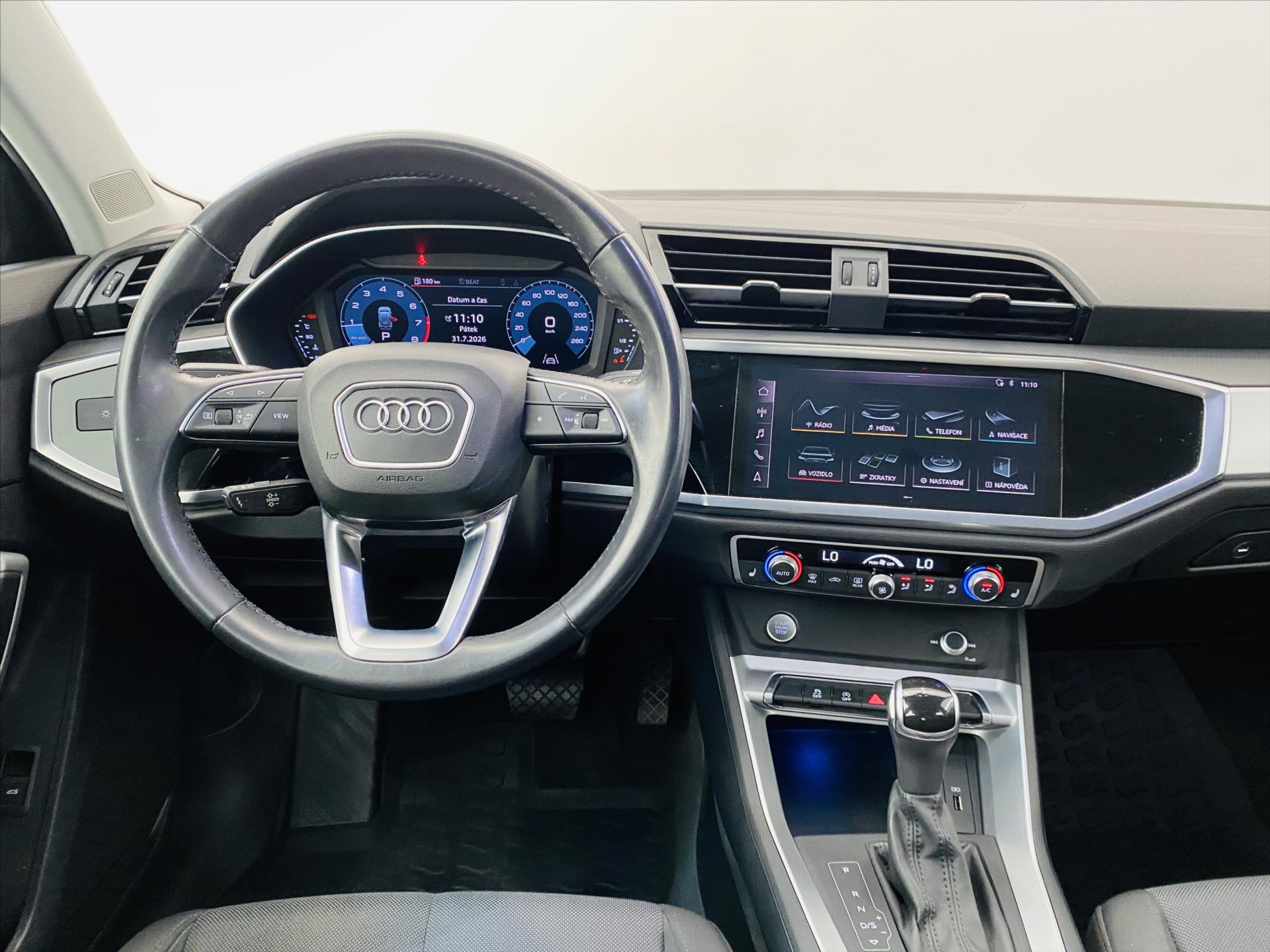 audi-q3-2-0-40-tfsi-quattro - 8