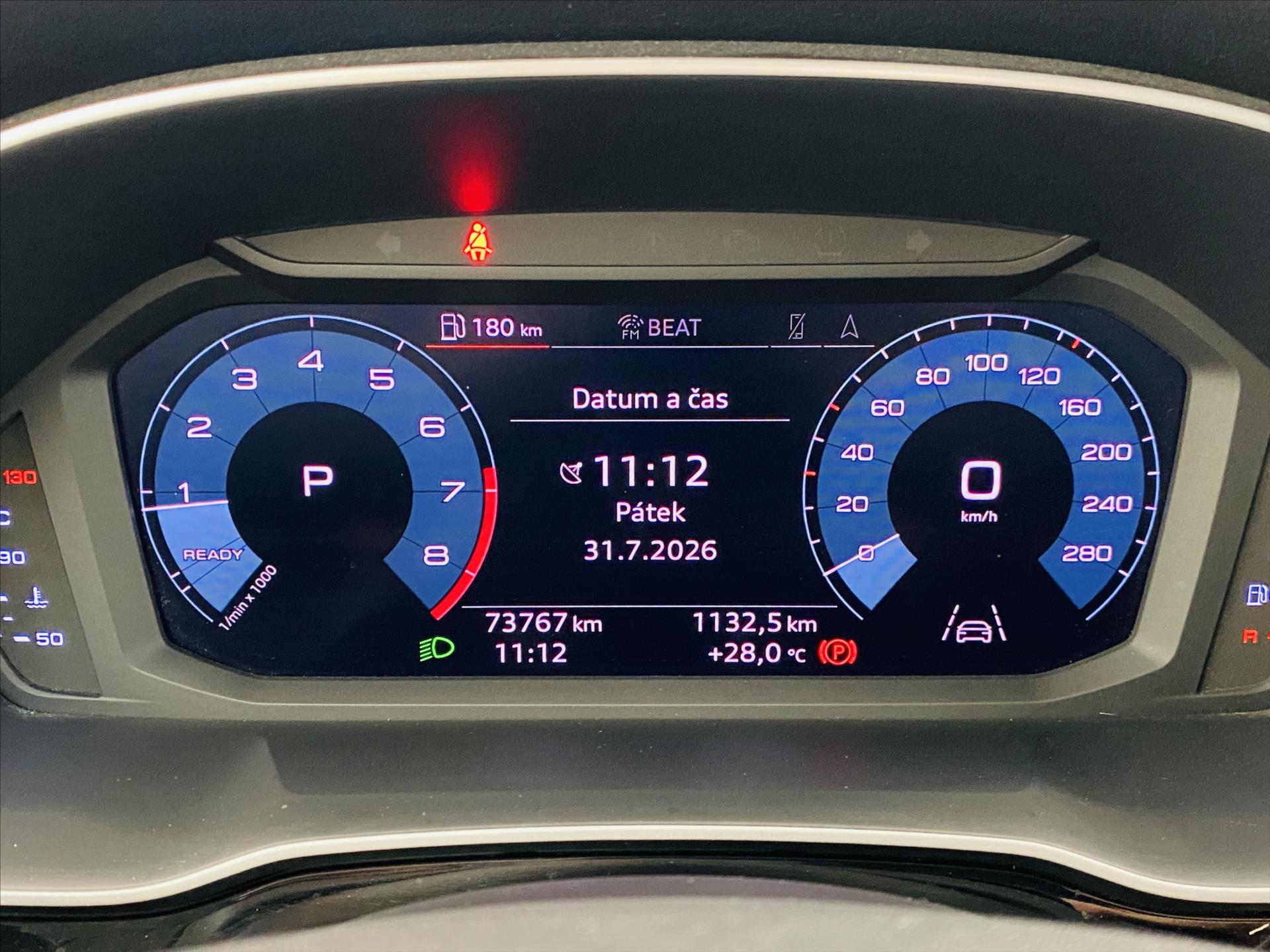 audi-q3-2-0-40-tfsi-quattro - 9