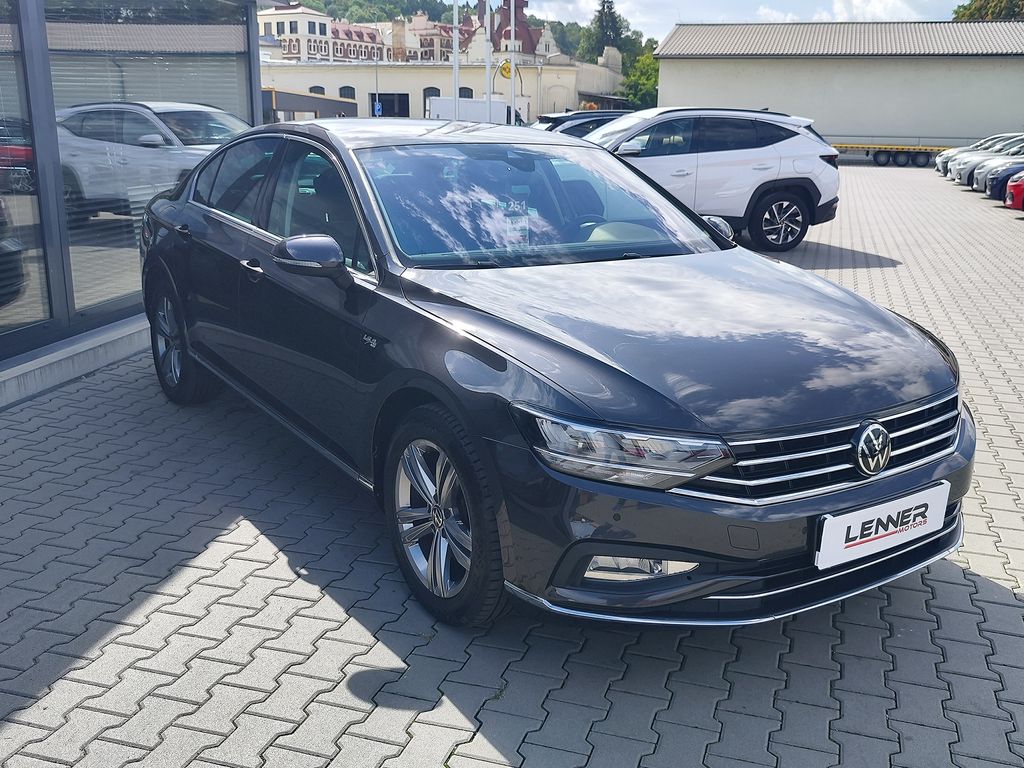 volkswagen-passat-2-0-tdi-110kw-elegance-dsg - 2