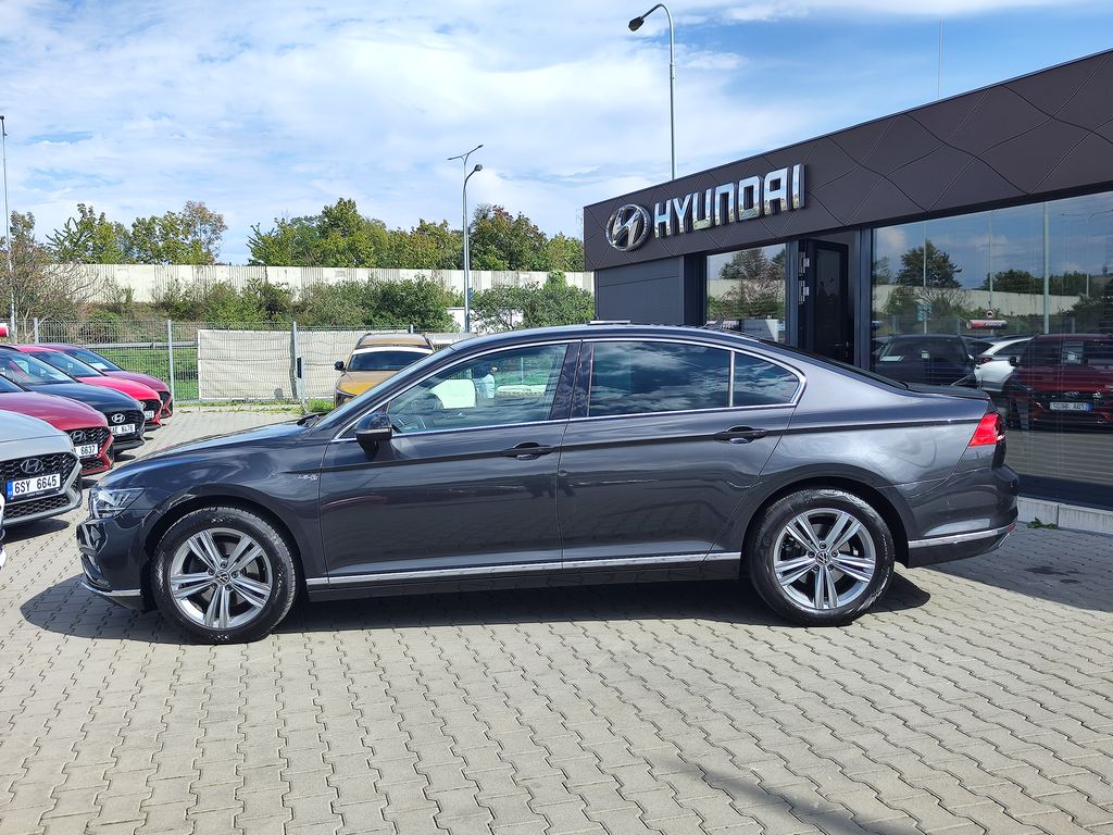 volkswagen-passat-2-0-tdi-110kw-elegance-dsg - 7