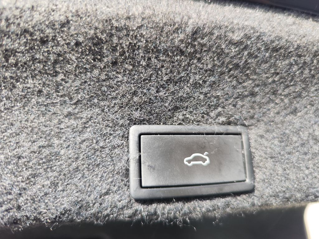 volkswagen-passat-2-0-tdi-110kw-elegance-dsg - 9