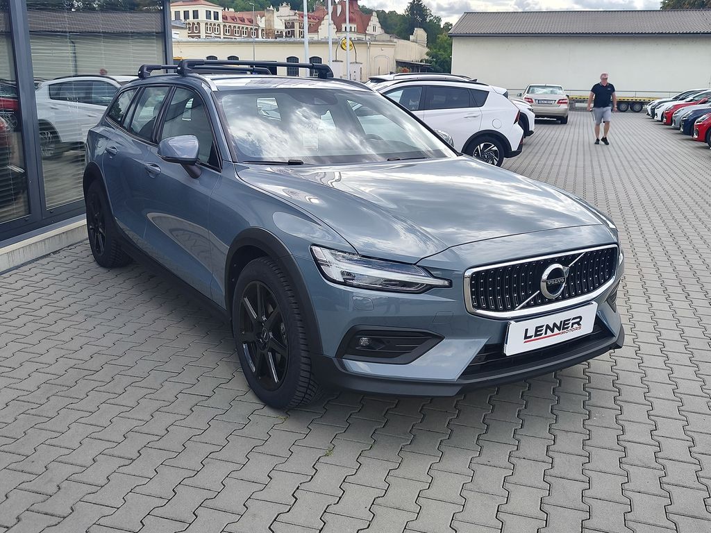 volvo-v60-b4-2-0-145kw-1-majitel-4x4 - 2