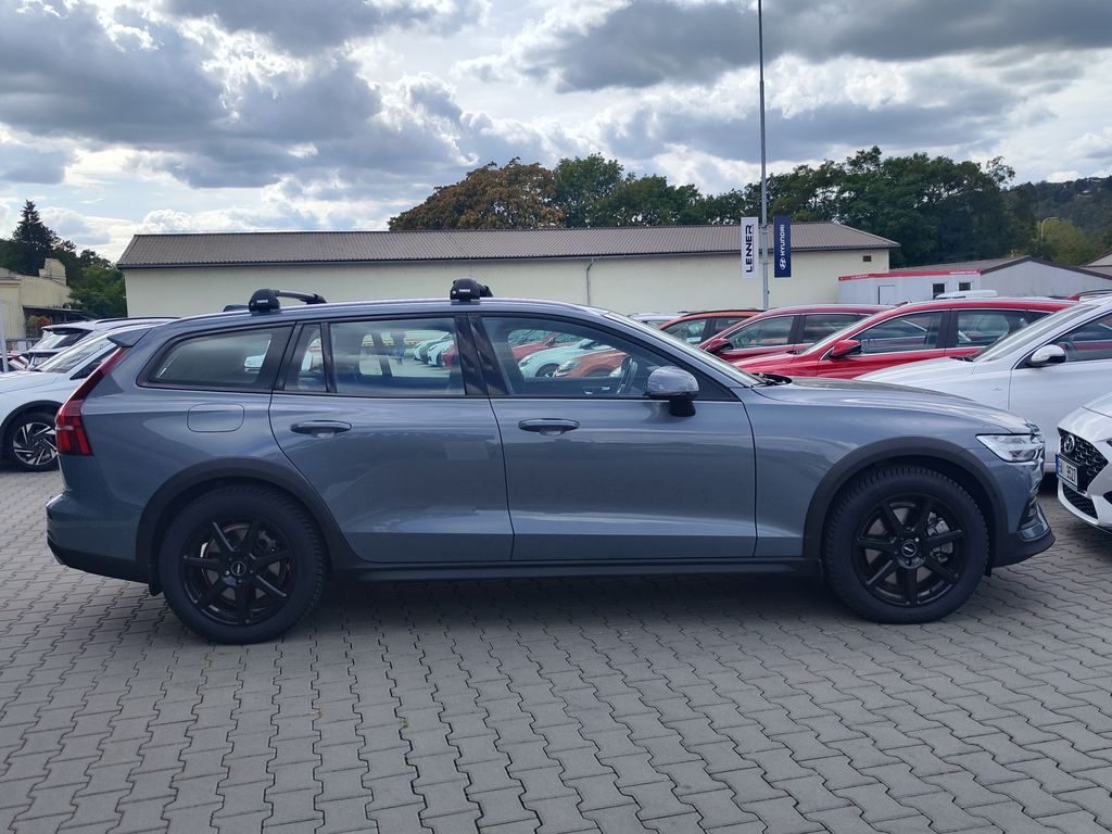 volvo-v60-b4-2-0-145kw-1-majitel-4x4 - 3