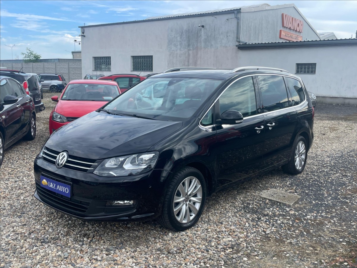 Volkswagen Sharan 2,0 TDi DSG 7 MÍST