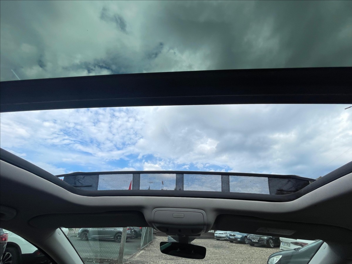volkswagen-sharan-2-0-tdi-dsg-7-mist - 8
