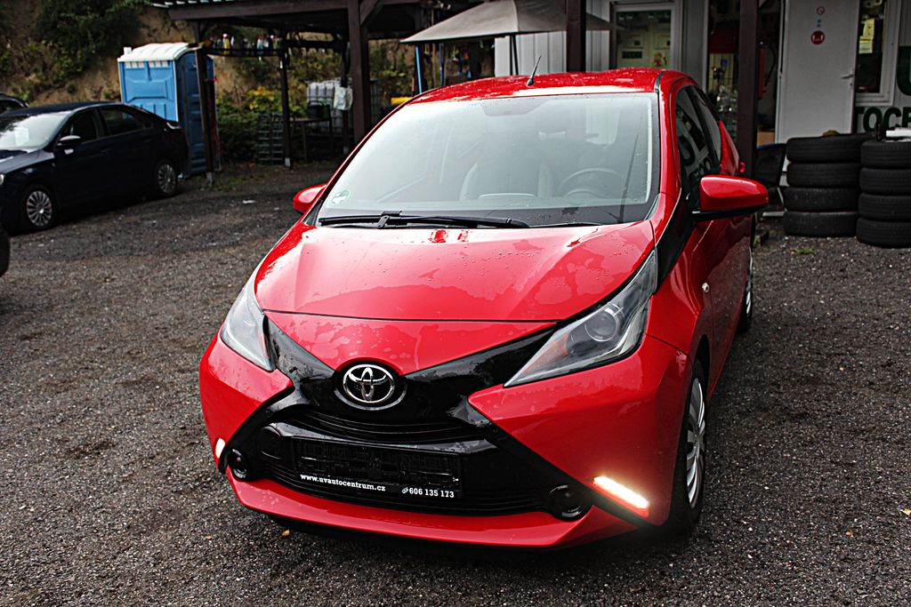 Toyota Aygo 1.0i 51 kW klima