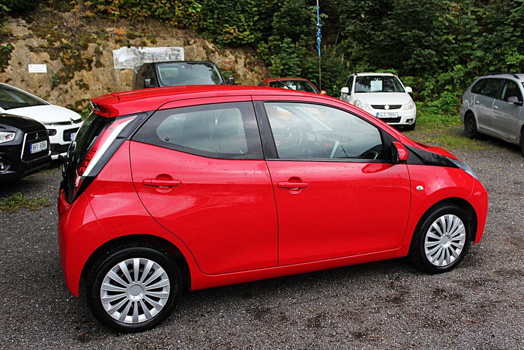 toyota-aygo-1-0i-51-kw-klima - 5