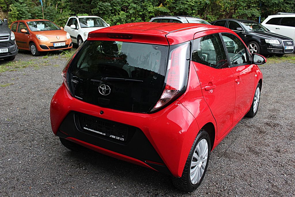 toyota-aygo-1-0i-51-kw-klima - 7