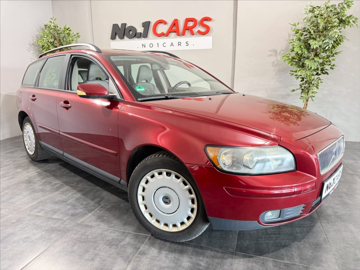 Volvo V50 2,0   D 100KW KRÁSNÝ STAV TZ
