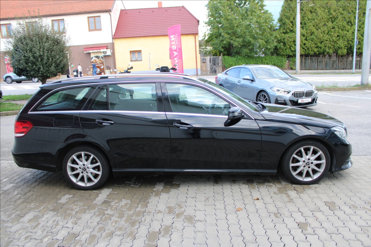 mercedes-benz-tridy-e-2-1-200-bluetec-at - 2