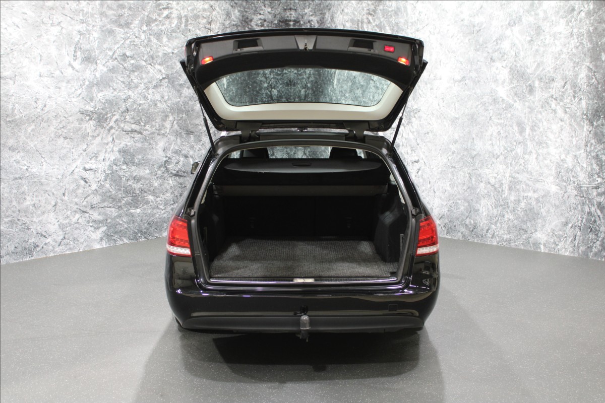 mercedes-benz-tridy-e-2-1-200-bluetec-at - 4