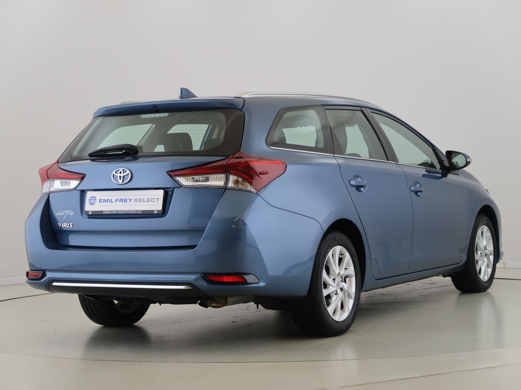 toyota-auris-1-6valvematic-97kw-manual-cz - 5