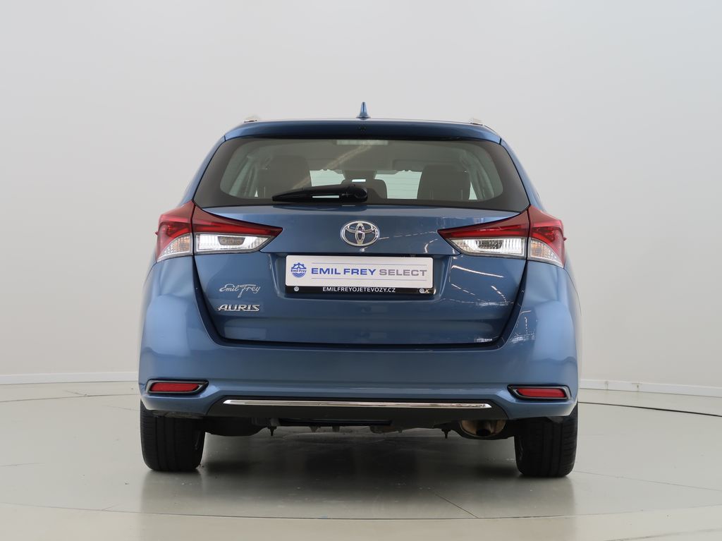 toyota-auris-1-6valvematic-97kw-manual-cz - 6