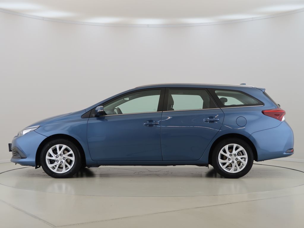 toyota-auris-1-6valvematic-97kw-manual-cz - 8