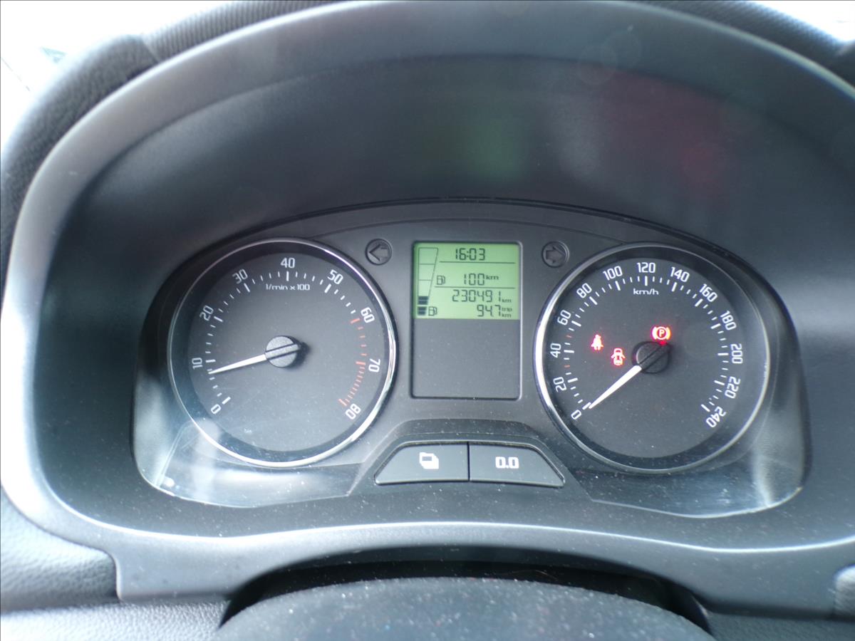 skoda-fabia-1-2-tsi-digi-klima - 7