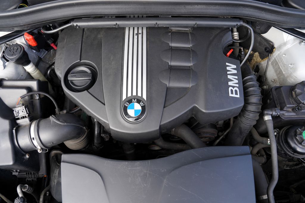bmw-x1-2-0d-xdrive-manual-designation - 9