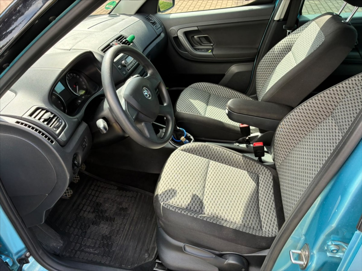 skoda-roomster-1-4-tsi-ambition-plus-edition - 5