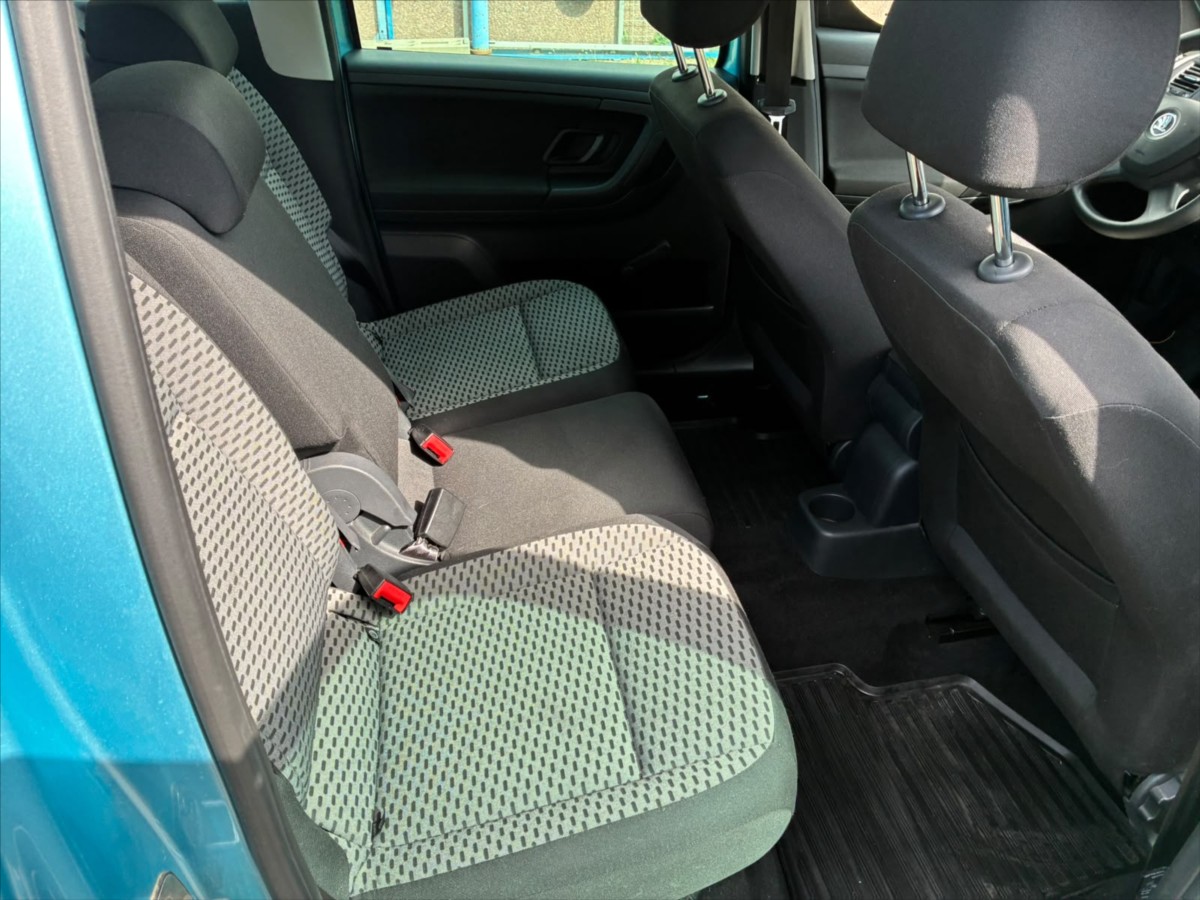 skoda-roomster-1-4-tsi-ambition-plus-edition - 8