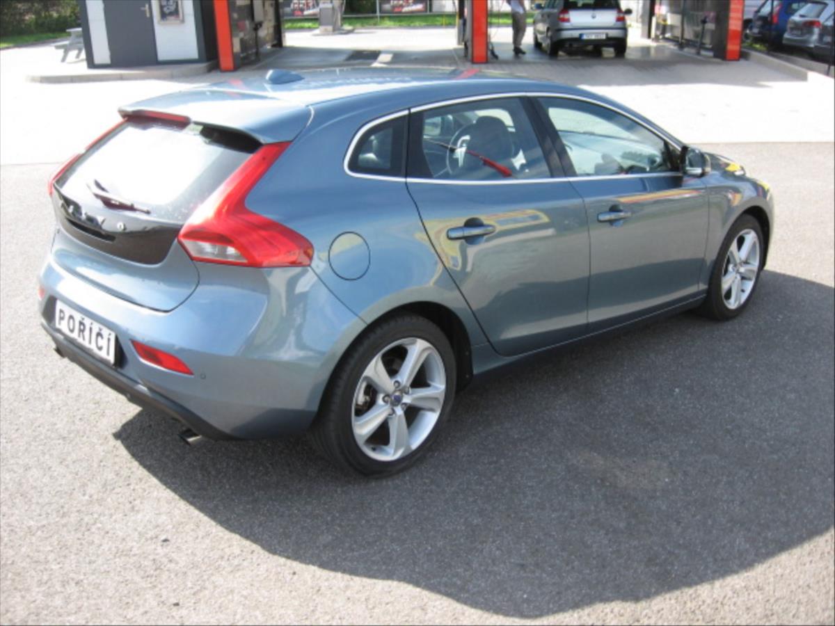 volvo-v40-1-6-manual-kw-110 - 5