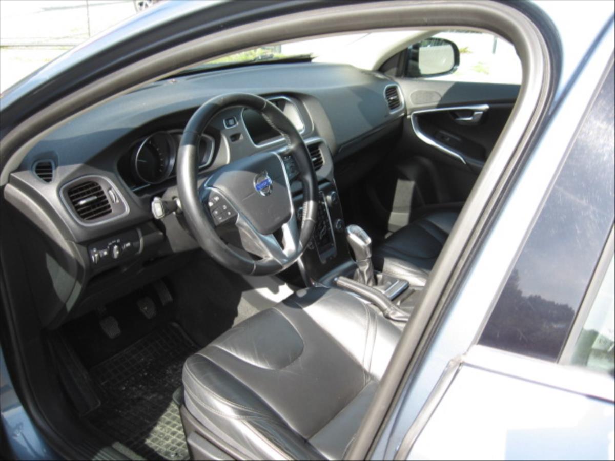 volvo-v40-1-6-manual-kw-110 - 6