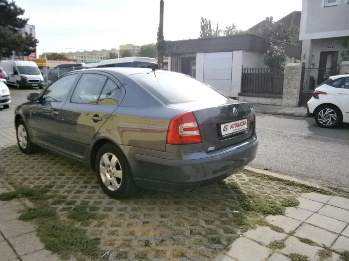 skoda-octavia-1-6-i-85-kw-klima - 3
