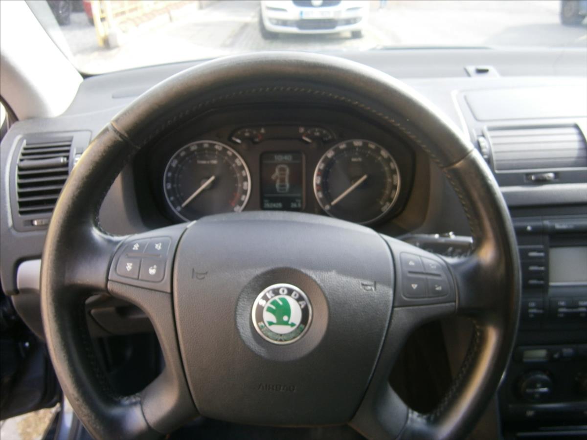 skoda-octavia-1-6-i-85-kw-klima - 8