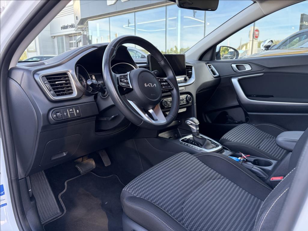 kia-ceed-1-5-t-gdi-7dct-top-bus - 4