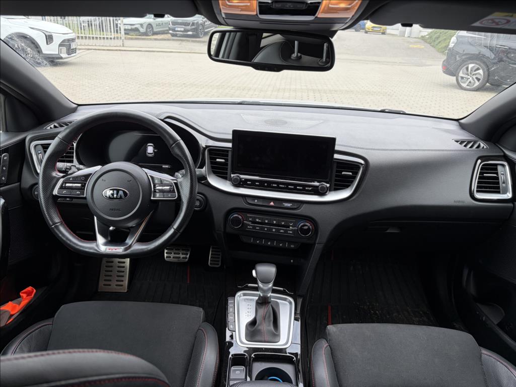 kia-proceed-1-6-t-gdi-7dct-150kw-gt-my21 - 7