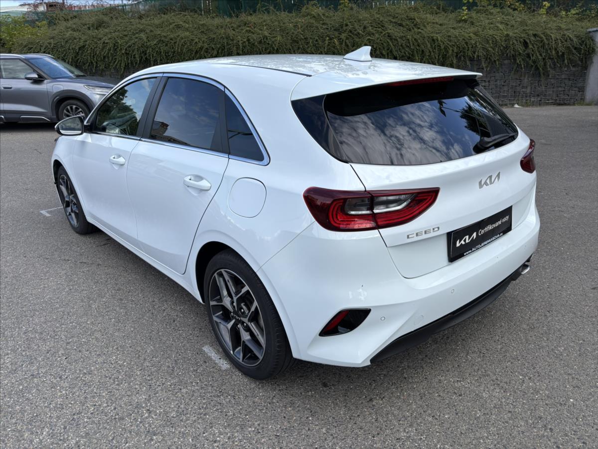 kia-ceed-1-5-tgdi-at-top-zaruka-carplay - 2