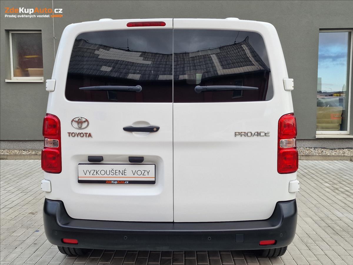 toyota-proace-verso-1-5-d-4d-8-mist-cr-1-majitel - 8