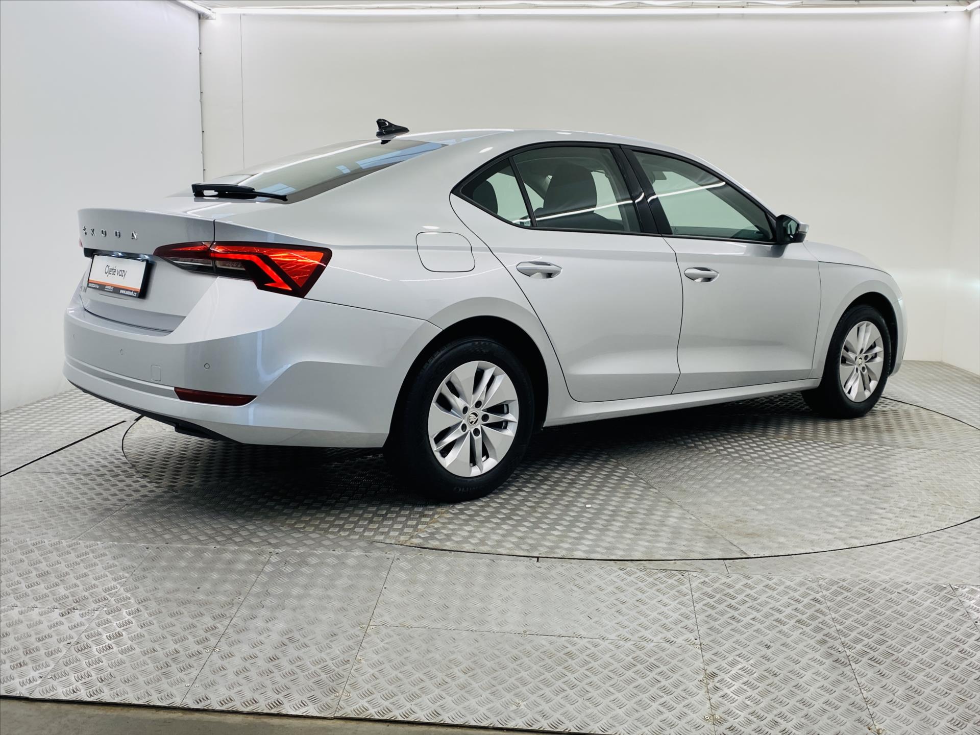 skoda-octavia-2-0-tdi-85-kw-ambition - 1