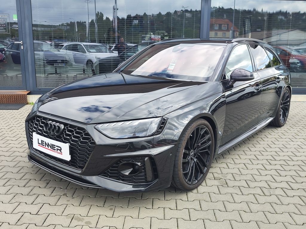 Audi RS 4 2.9 TFSI/331kW RS Dynamic paket