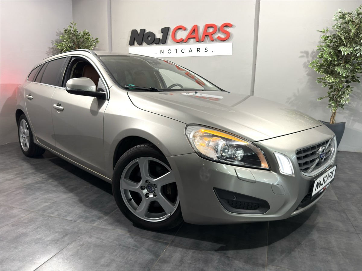 Volvo V60 2,0   T5 177KW SUMMUM XENON