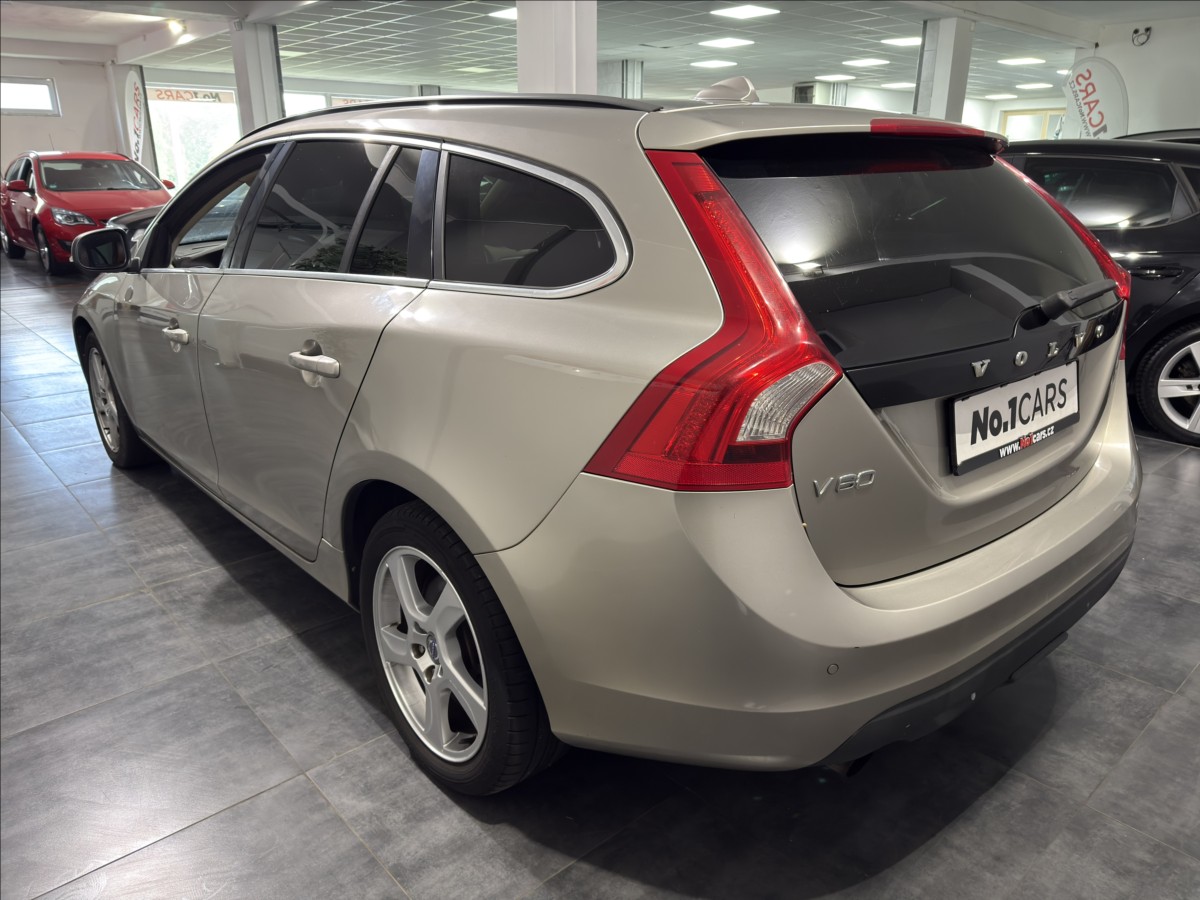 volvo-v60-2-0-t5-177kw-summum-xenon - 3