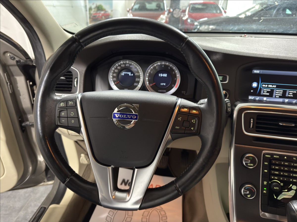 volvo-v60-2-0-t5-177kw-summum-xenon - 8