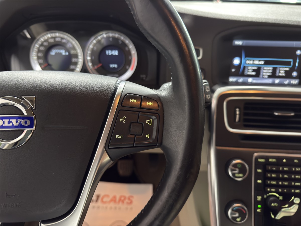 volvo-v60-2-0-t5-177kw-summum-xenon - 9