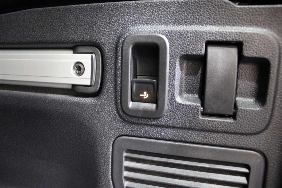 volkswagen-touran-1-5-tsi-iq-drive-dsg - 6
