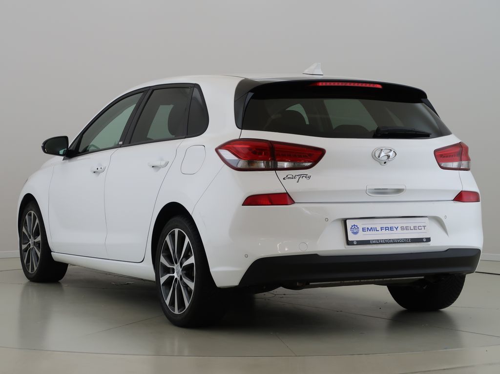 hyundai-i30-1-4-t-gdi-103kw-manual-kamera - 6