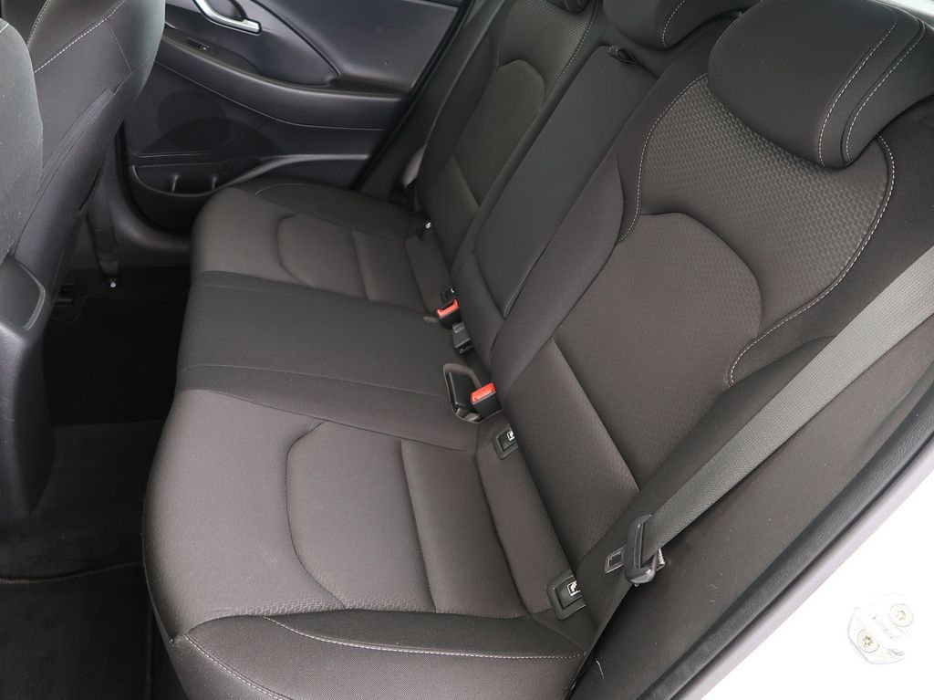hyundai-i30-1-4-t-gdi-103kw-manual-kamera - 9