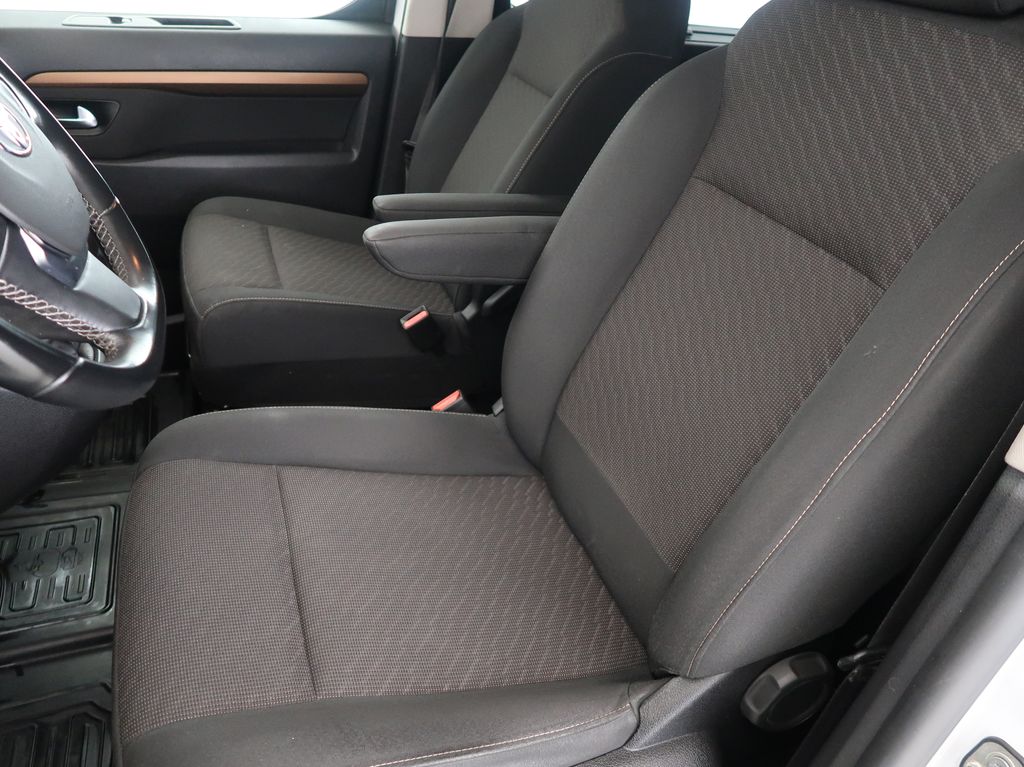 toyota-proace-2-0-d-4d-l2-family-manual-cz-1maj - 8