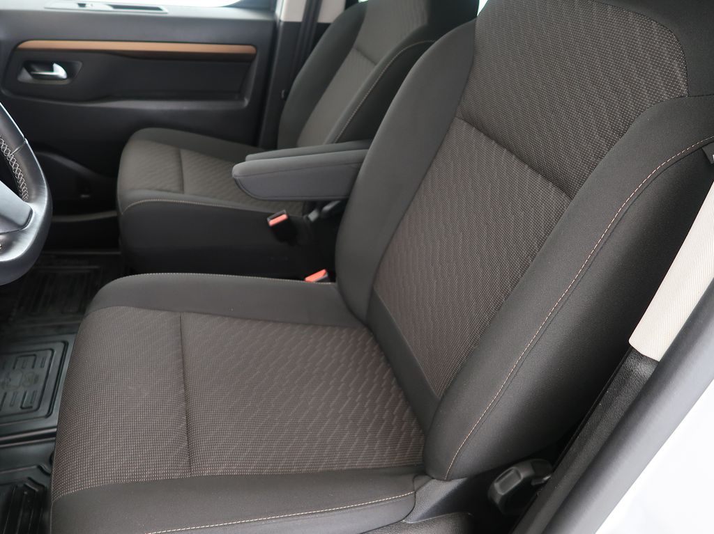 toyota-proace-2-0-d-4d-l1-family-automat-tazne-cz - 8