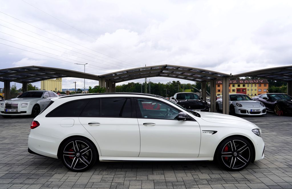 mercedes-benz-tridy-e-e63-s-amg-4matic-615-ps - 6