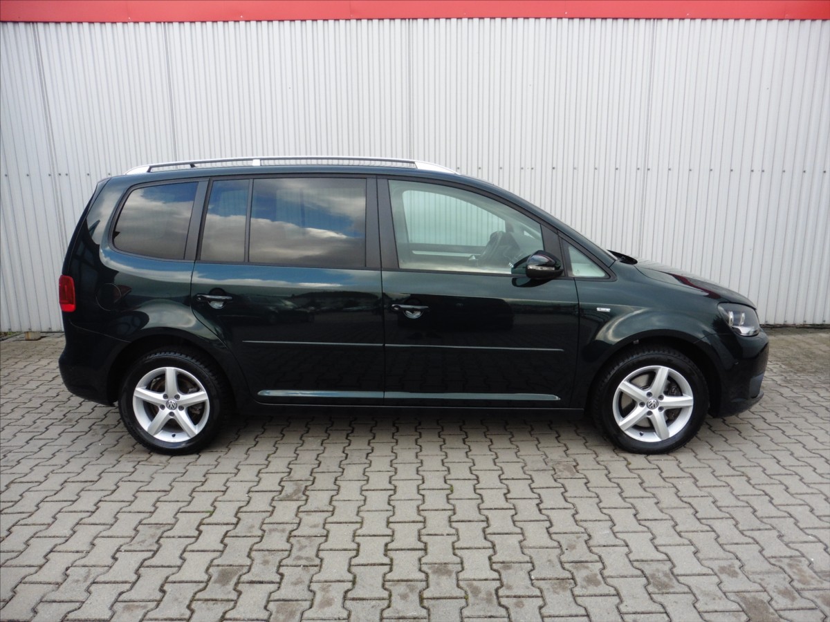 volkswagen-touran-2-0-tdi-life-7-mist-vyhr-sed - 3