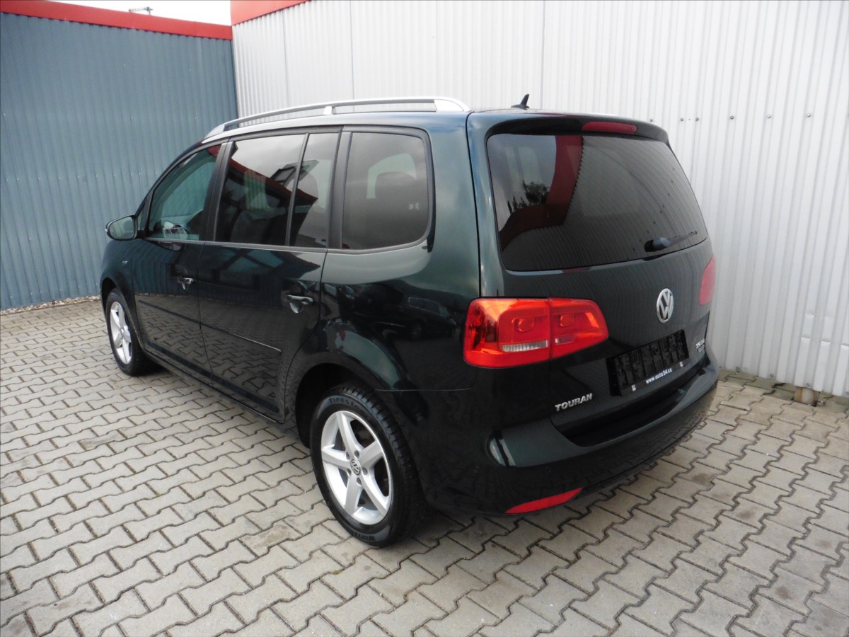 volkswagen-touran-2-0-tdi-life-7-mist-vyhr-sed - 5