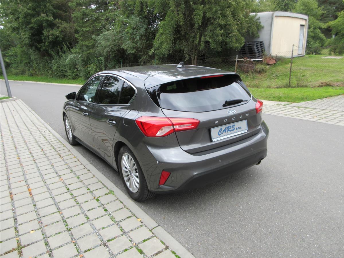 ford-focus-1-0-i-vyhr-sed-vol-okn-navi-nove-v-cr - 5