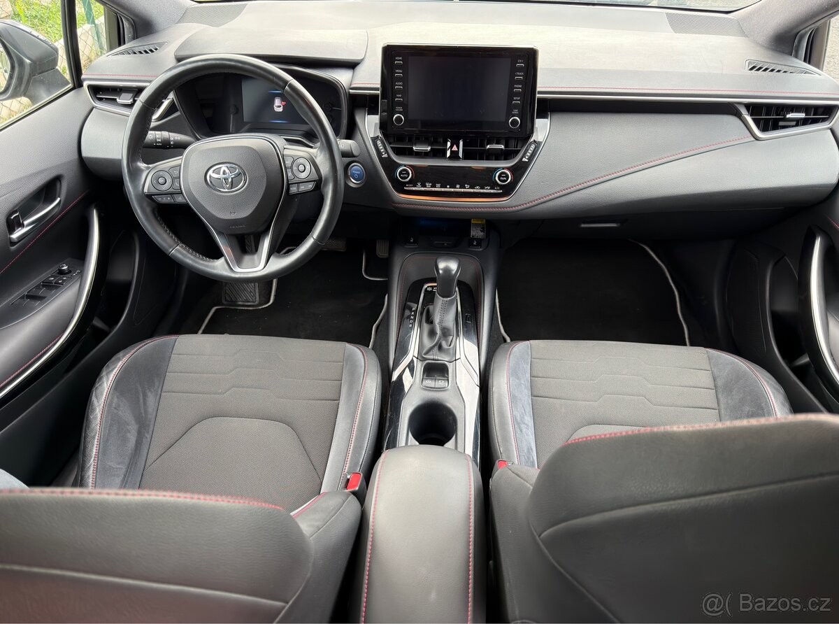 toyota-corolla-1-8-hybrid-selection - 6