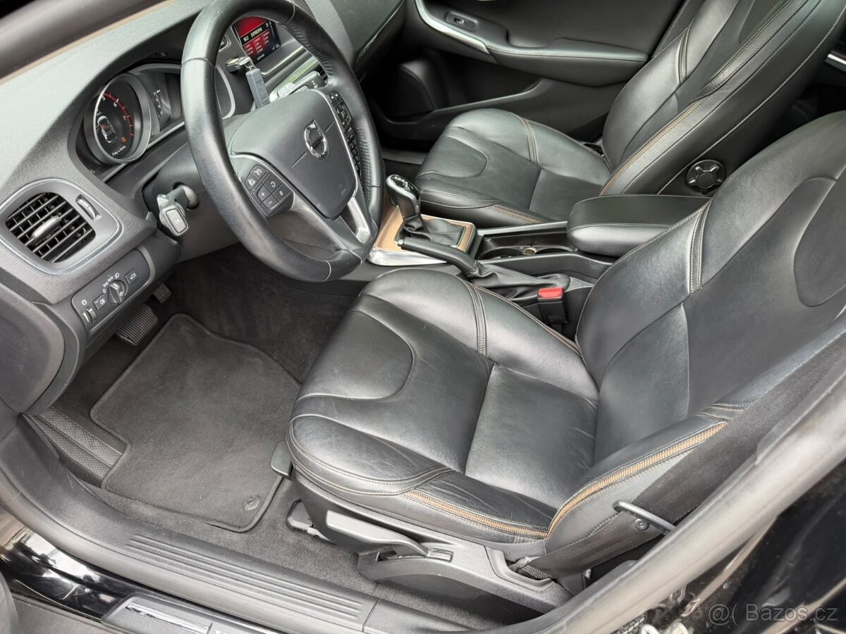 volvo-v40-2-0-t5-awd-polestar-186-kw-automa - 9