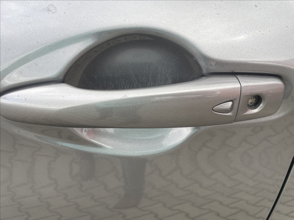 nissan-qashqai-1-6-dci-automat-cr-stk-8-2028-navi-tz - 5