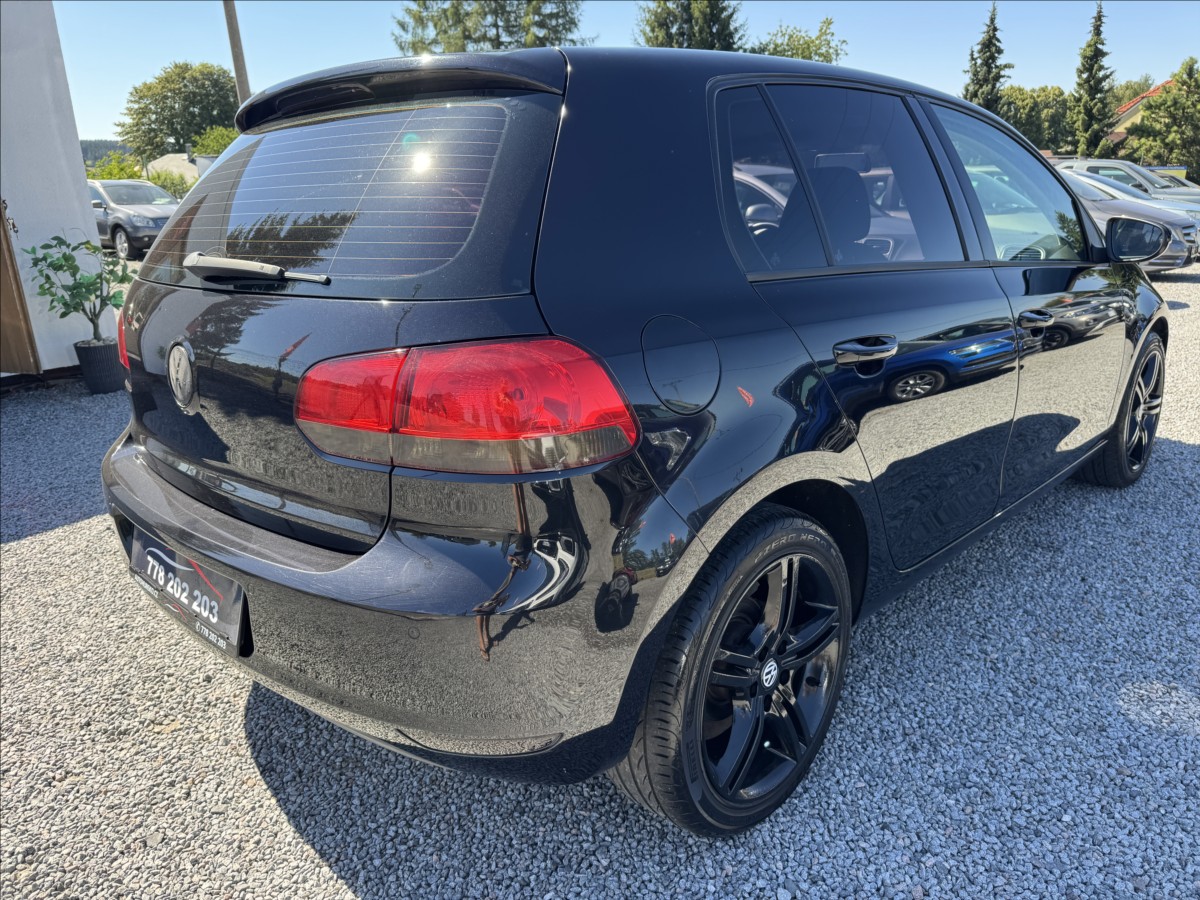 volkswagen-golf-2-0-tdi-81-kw-bez-koroze - 6